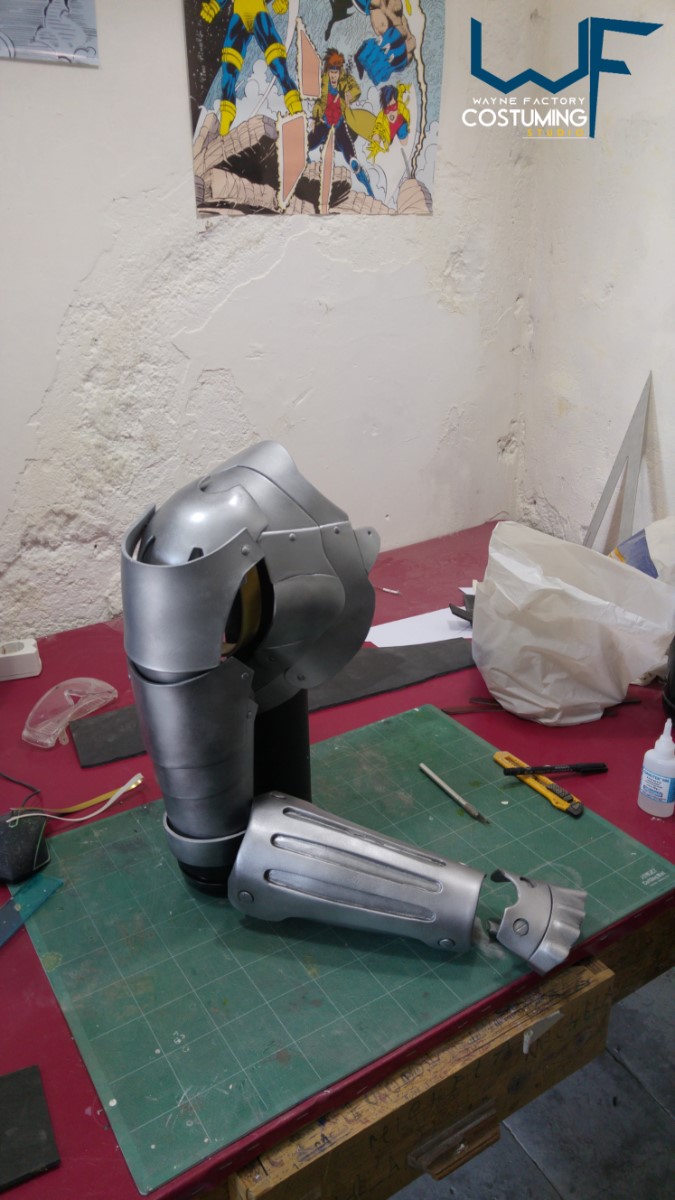 Automail Full Metal Alchemist cosplay of Edward Elric armor