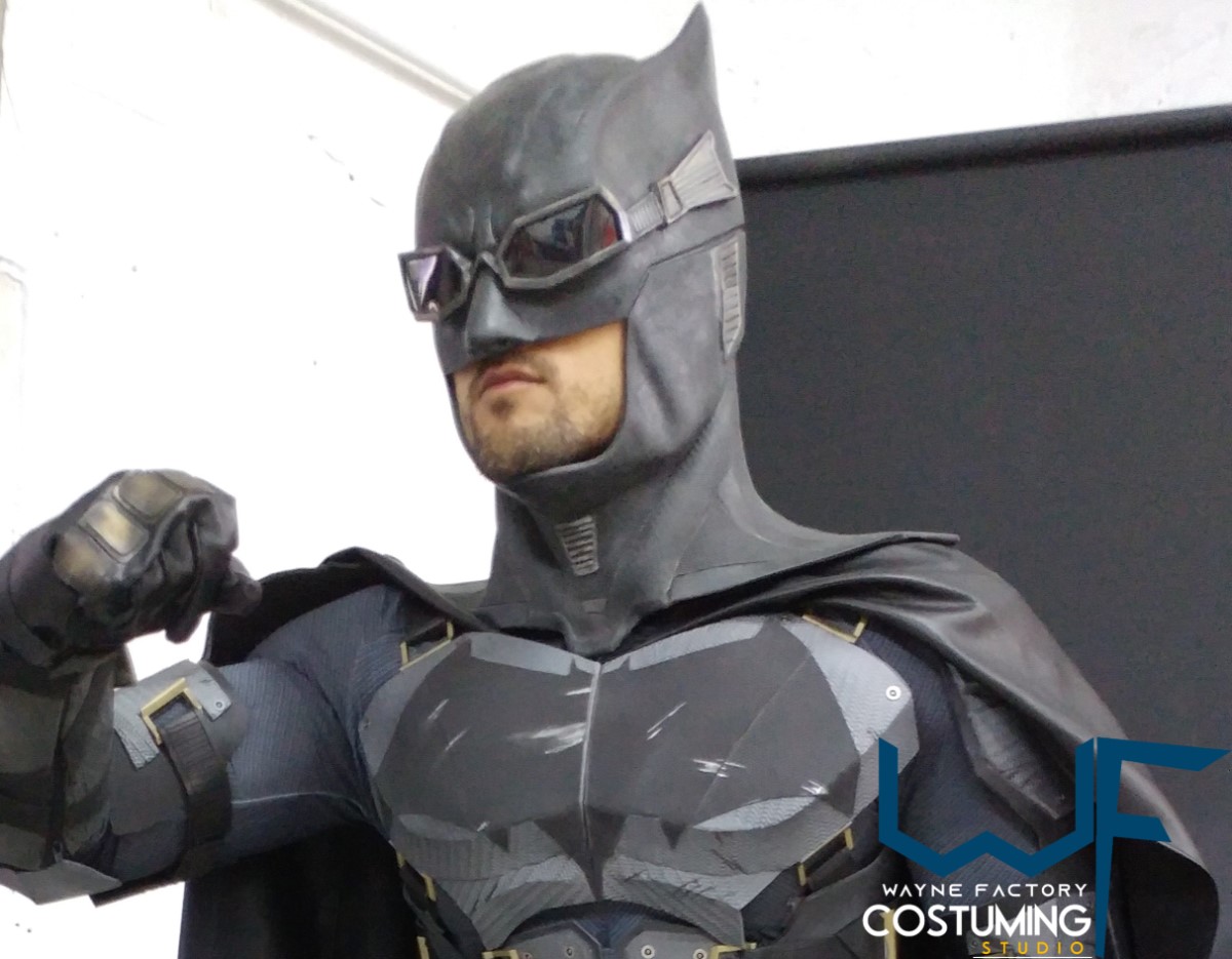 batman jla version justice league costume cosplay mask/cowl suit screen print tactical mask and version, superman vs batman armor logo emblem