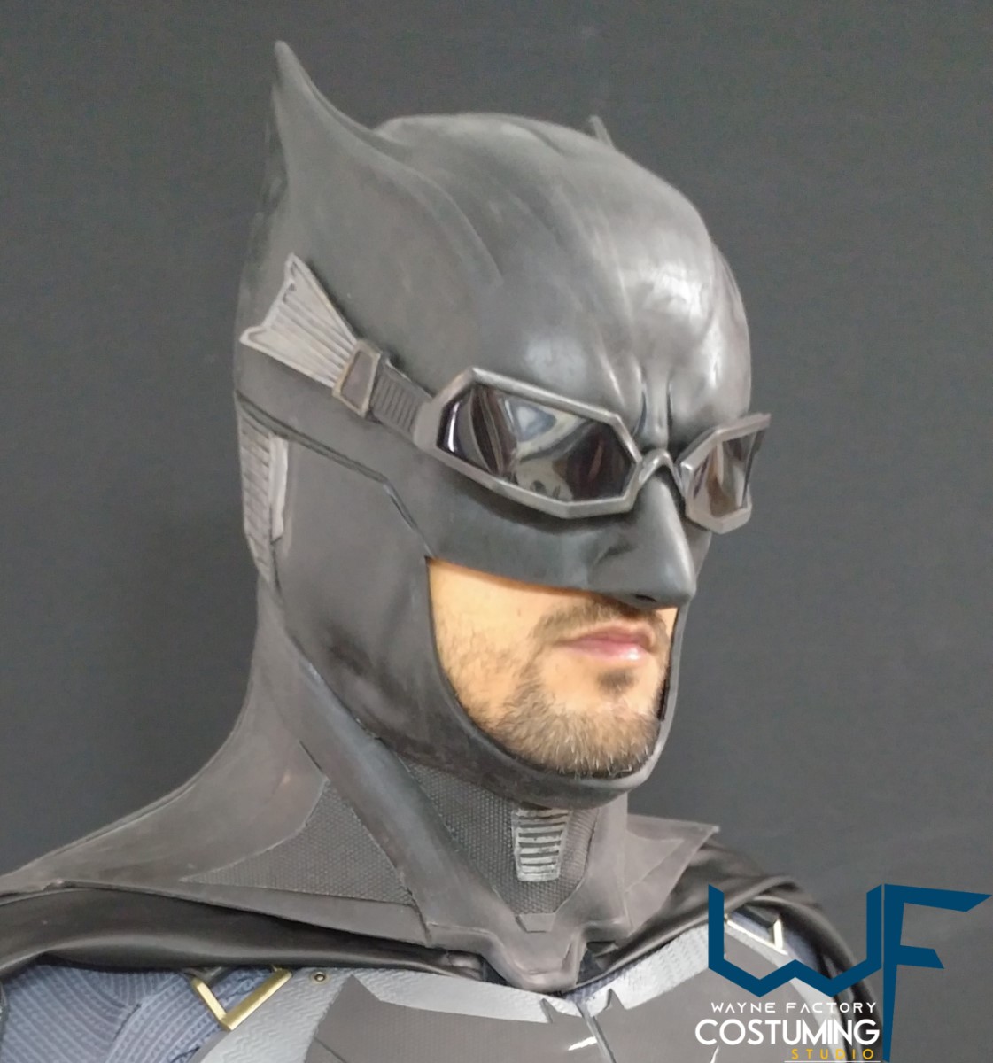 batman jla version justice league costume cosplay mask/cowl suit screen print tactical mask and version, superman vs batman armor logo emblem