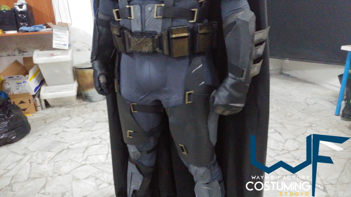 batman jla version justice league costume cosplay mask/cowl suit screen print tactical mask and version, superman vs batman armor logo emblem