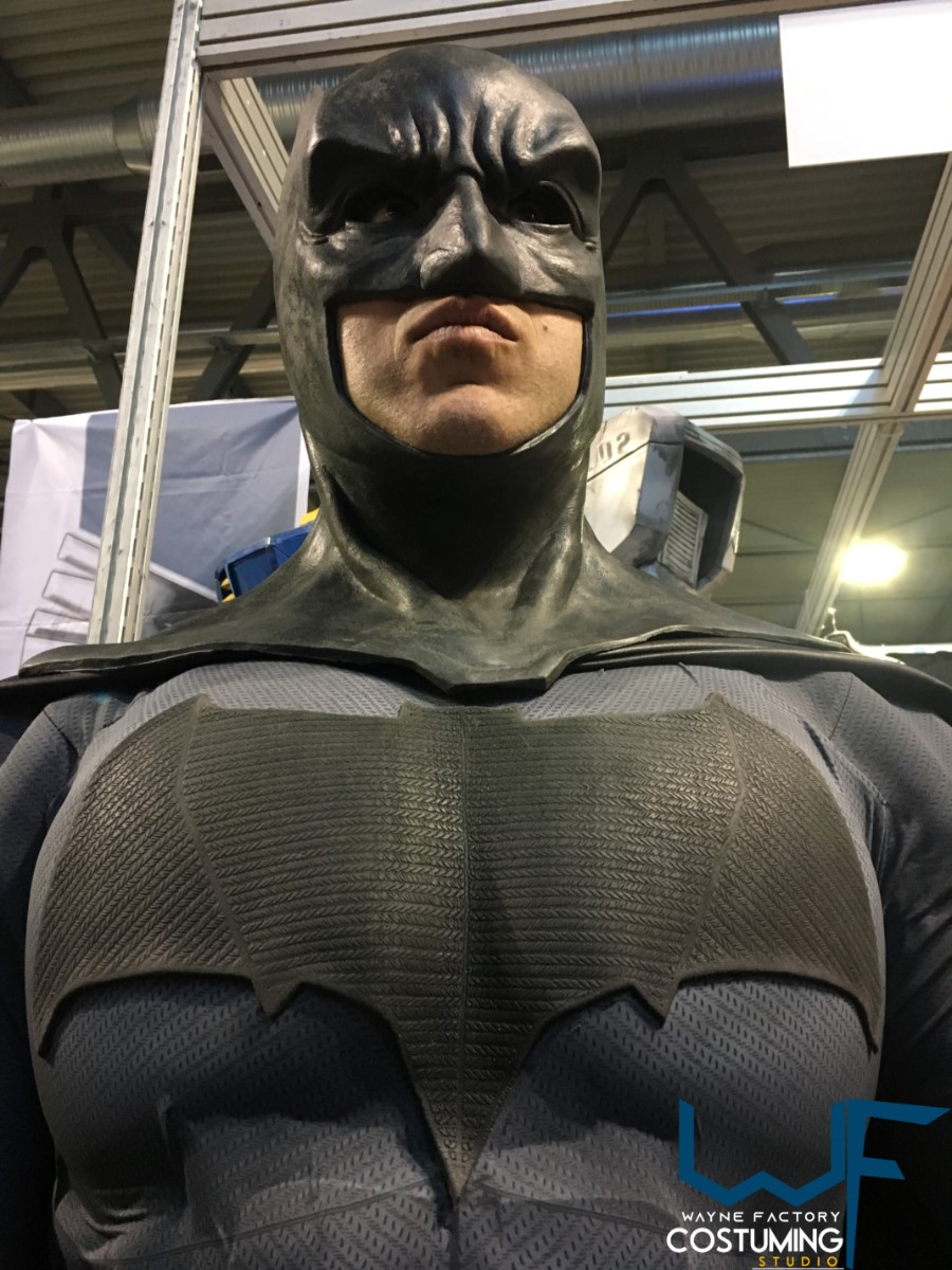 batman jla version justice league costume cosplay mask/cowl suit screen print tactical mask and version, superman vs batman armor logo emblem