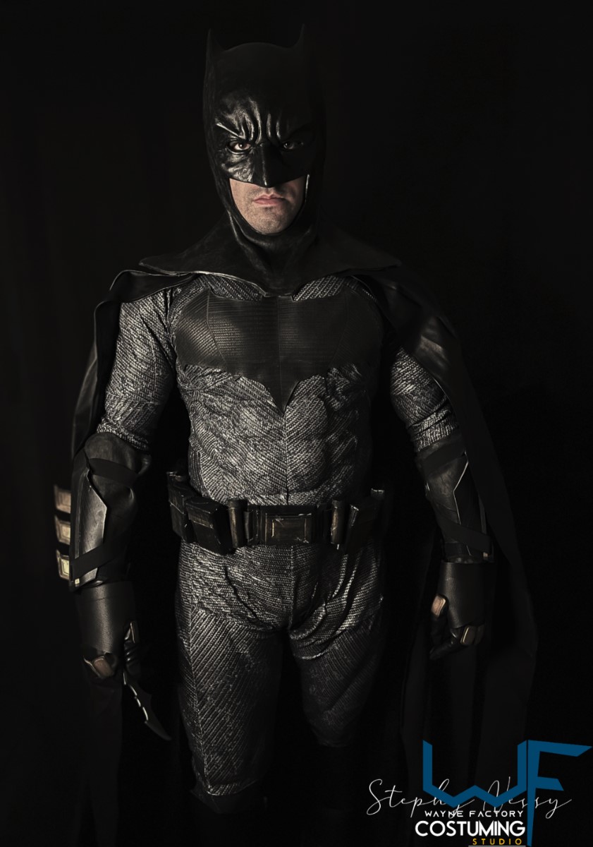 batman jla version justice league costume cosplay mask/cowl suit screen print tactical mask and version, superman vs batman armor logo emblem